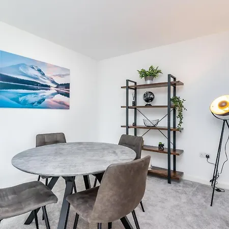Pass The Keys Modern, Light And Airy 2 Bed Apt With Free Parking York
