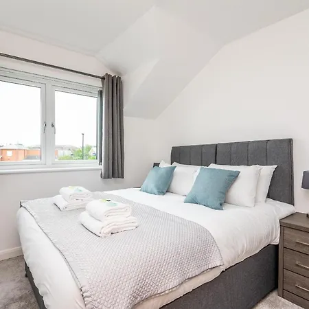 Pass The Keys Modern, Light And Airy 2 Bed Apt With Free Parking Daire